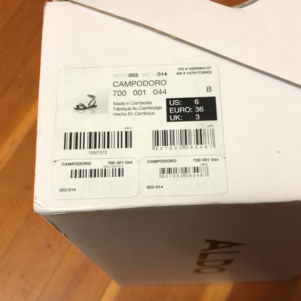 Brand new in box snakes skin sandals - Picture 4 of 8